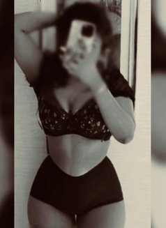 Miss Prada | True GFE | Companion : - escort in Colombo Photo 11 of 13