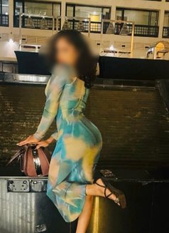 Miss Prada | True GFE | Companion : - puta in Colombo Photo 9 of 10