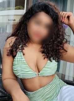 Miss Prada | True GFE | Companion : - escort in Colombo Photo 12 of 17