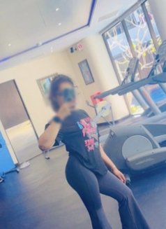 Miss Prada | True GFE | Companion : - escort in Colombo Photo 13 of 17