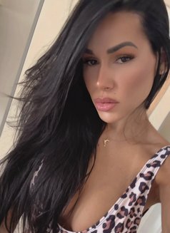 Miss renatha - Transsexual escort in Paris Photo 29 of 30