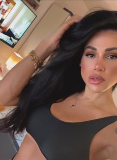 Miss renatha - Transsexual escort in Paris Photo 28 of 29