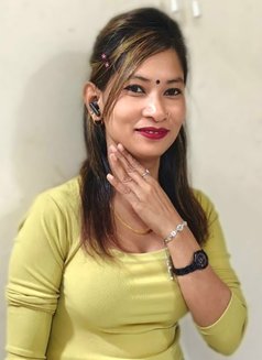 Miss Riya - puta in Mumbai Photo 3 of 3