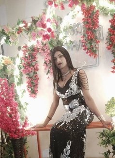 Miss Romayna - Transsexual escort in Noida Photo 3 of 6