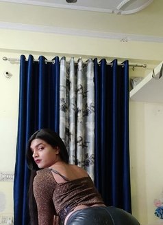 Miss Romayna - Transsexual escort in Noida Photo 5 of 6