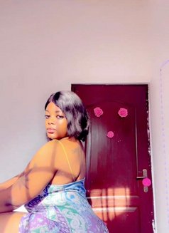 Miss Rose - puta in Accra Photo 1 of 2