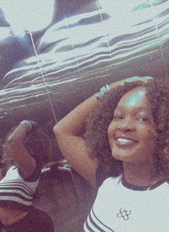 Miss Smile - masseuse in Dar es Salaam Photo 2 of 4