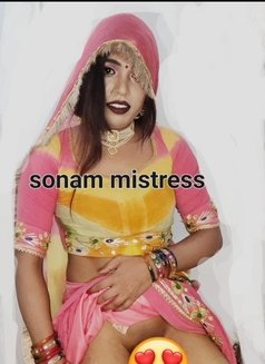 Miss Sonam only for online service - Transsexual escort in Mumbai Photo 27 of 30