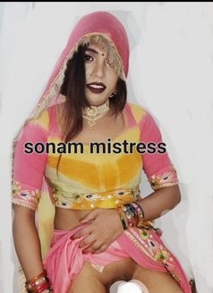 Miss Sonam only for online service - Transsexual escort in Mumbai Photo 28 of 30