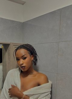 Miss Stallion - Transsexual dominatrix in Nairobi Photo 5 of 5