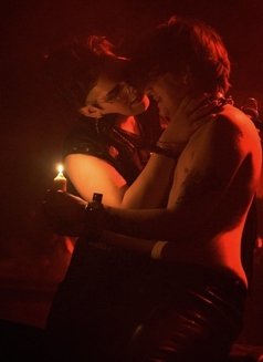 Miss Una - Transsexual dominatrix in Montreal Photo 7 of 8