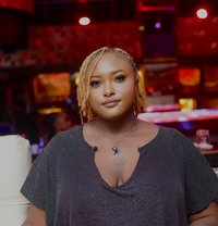 Miss V - puta in Nairobi