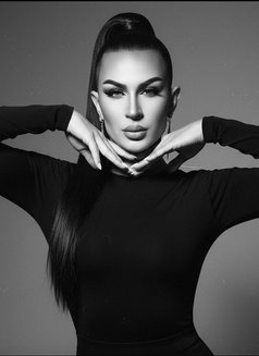Miss Zara Xxl Back - Acompañantes transexual in Dubai Photo 4 of 20