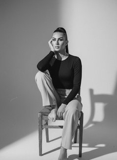 Miss Zara Xxl - Transsexual escort in Dubai Photo 4 of 26