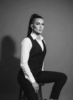 Miss Zara Xxl - Transsexual escort in Dubai Photo 6 of 26