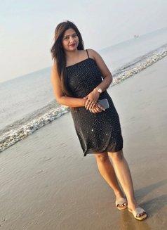 Divya independent - escort in Chennai Photo 3 of 5