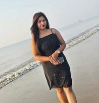 Divya independent - escort in Chennai Photo 3 of 5