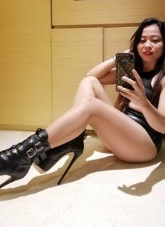 Missbrattinela - dominatrix in Makati City Photo 6 of 7