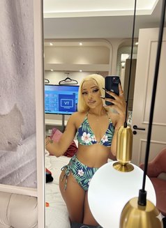 Misscandy - puta in Riyadh Photo 2 of 3