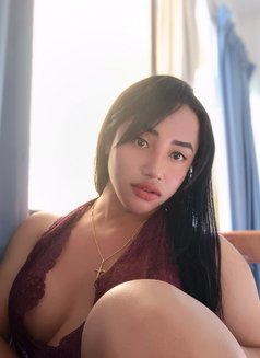 Missed Connections New Phone Number - Transsexual escort in Manila Photo 4 of 7