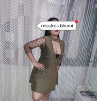 Misstres bhumi sult meet & cam(arocity) - puta in New Delhi