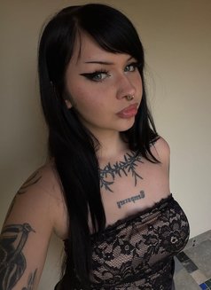 Misstress Bella - dominatrix in Paris Photo 1 of 7