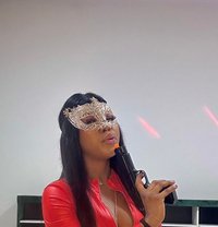 MISSTRESS TRACY - dominatrix in Muscat