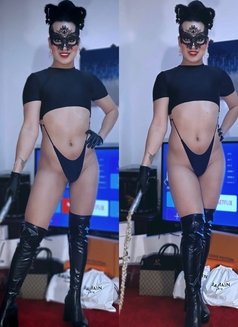 Misstress Yve-HARD-Top Ladyboy,VIP - Dominadora transexual in Dubai Photo 10 of 15