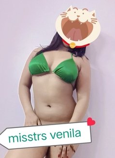 Misstrs Venila nude cam online services - puta in New Delhi Photo 3 of 4