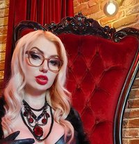 Mistress Alexandra - Dominadora in Thessaloniki