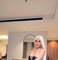 Mistress Alice with Poppers - Transsexual escort in Riyadh Photo 8 of 12