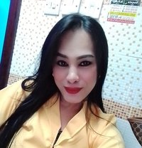 Mistress Ameera Cim/ Hard Tucker - Transsexual escort in Abu Dhabi