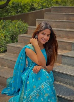 MISTRESS ANJALI - Dominadora in New Delhi Photo 7 of 13