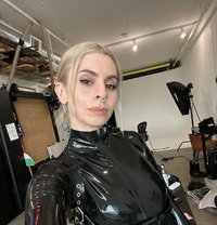 Mistress Annie - Dominadora in Madrid