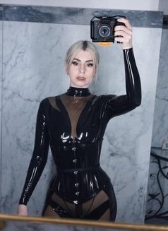 Mistress Annie - dominatrix in Monaco Photo 3 of 8