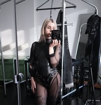 Mistress Annie - Dominadora in Vienna