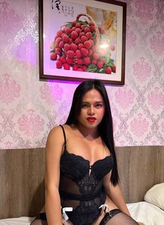 Mistress Ash ready to dominate - Transsexual dominatrix in Taipei Photo 3 of 4