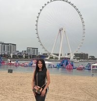 Be my bitch SLAVE with strong poppers - Transsexual escort in Dubai