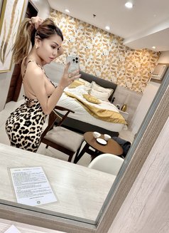 MISTRESS AVAILABLE CAM SHOW MEETINGS - Acompañantes transexual in Bangkok Photo 13 of 13