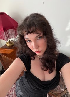 Mistress Bella - dominatrix in Dublin Photo 3 of 8