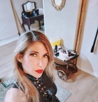 Mistress Bibianne Elite pro-Domme - dominatrix in Barcelona Photo 8 of 9