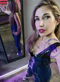 Mistress Bibianne - Dominadora in London Photo 7 of 7