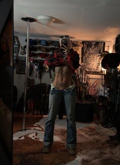 Mistress Carmen - dominatrix in İstanbul Photo 5 of 7