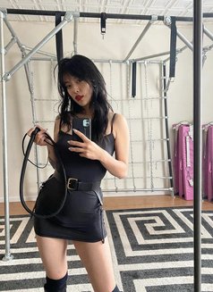 Mistress Cleo - dominatrix in Düsseldorf Photo 2 of 11