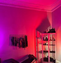 Mistress Cora Verified - dominatrix in Dublin