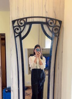 Mistress Daisy - puta in Noida Photo 16 of 28