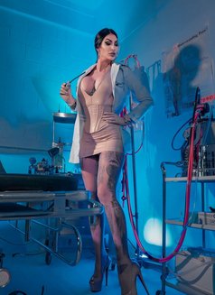 Mistress Damazonia - dominatrix in Rome Photo 2 of 9