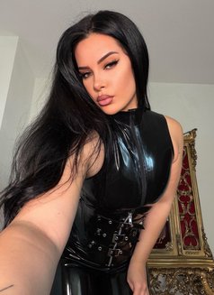 Mistress Debbie - dominatrix in Da Nang Photo 4 of 11