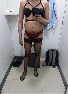 Mistress Deepika - Transsexual dominatrix in New Delhi Photo 2 of 4