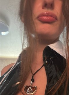 Mistress Devi - puta in Dubai Photo 3 of 5